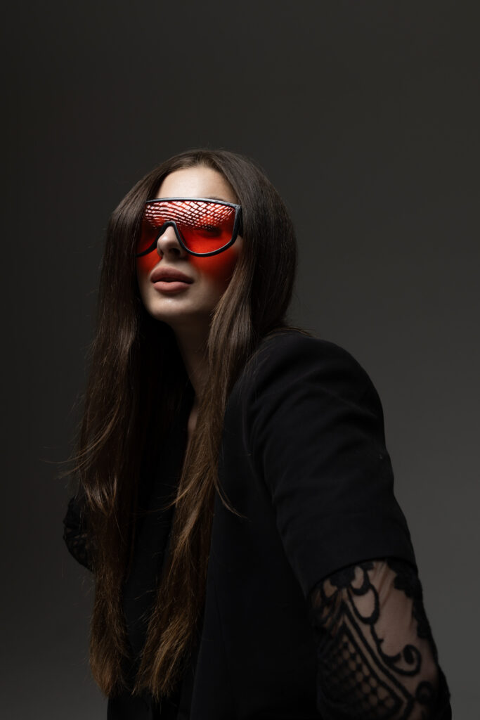 Fotografia portretowa dla klientów indywidualnych - elegancka sesja kobieca w Warszawie