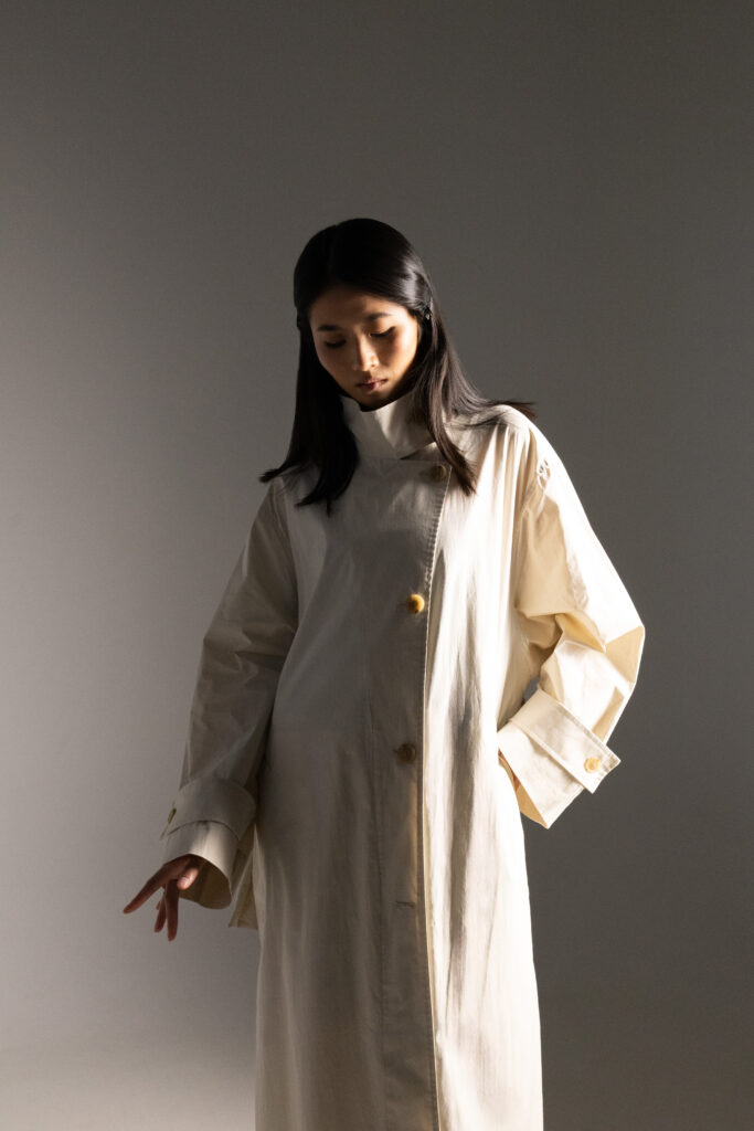 Fotografia premium dla klientów indywidualnych - kobieca sesja portretowa wizerunkowa w Warszawie