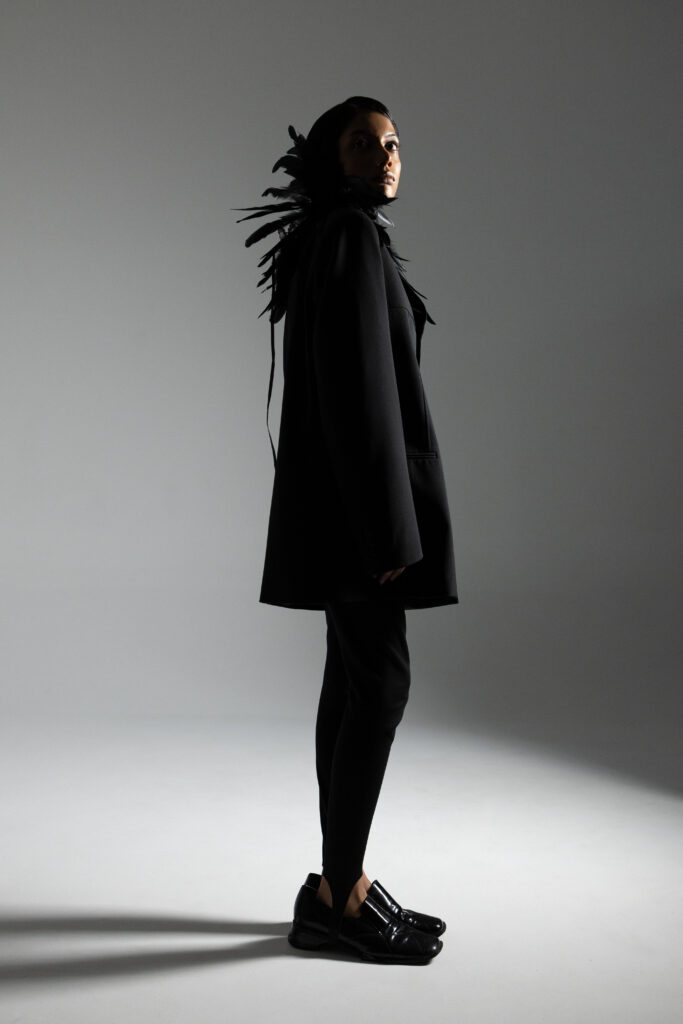 Fotografia premium dla klientów indywidualnych - kobieca sesja portretowa wizerunkowa w Warszawie