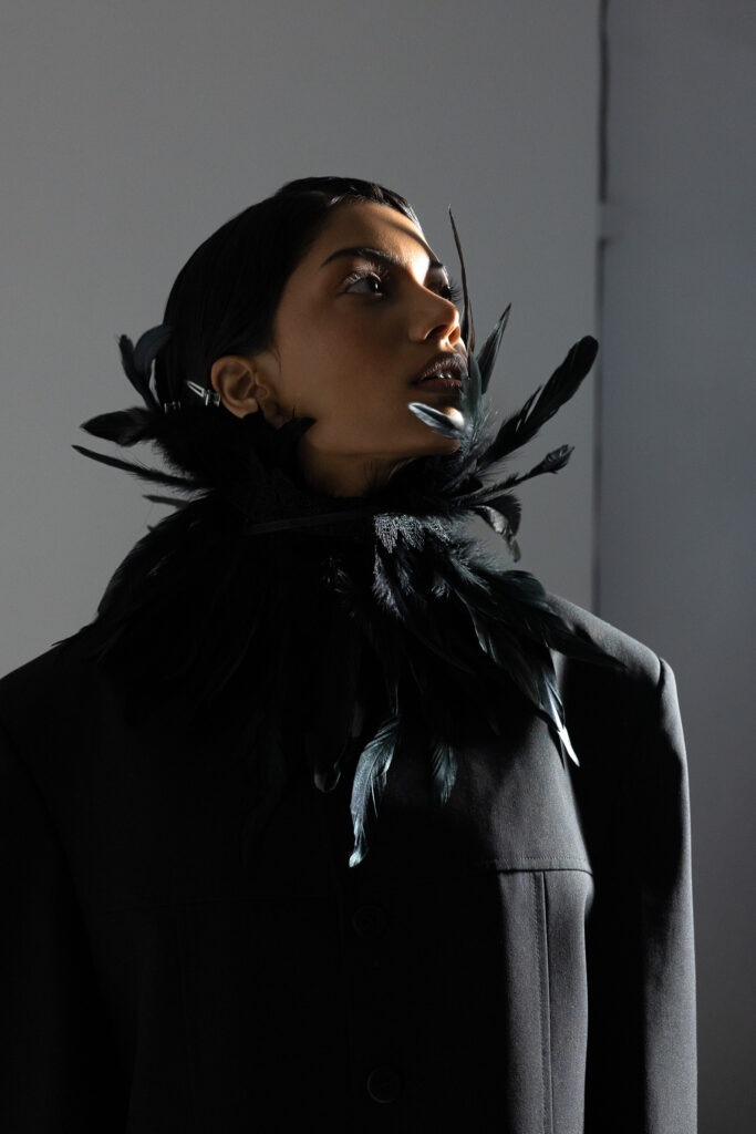 Fotografia premium dla klientów indywidualnych - kobieca sesja portretowa wizerunkowa w Warszawie