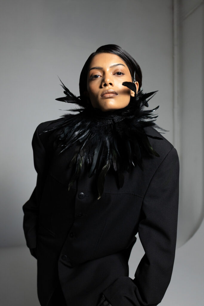 Fotografia premium dla klientów indywidualnych - kobieca sesja portretowa wizerunkowa w Warszawie