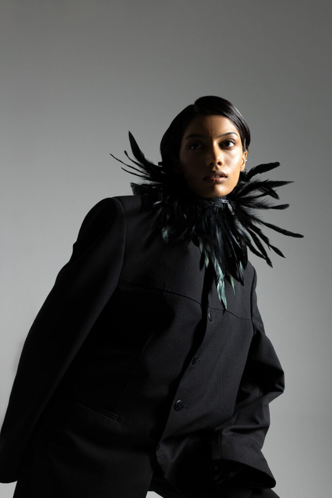 Fotografia premium dla klientów indywidualnych - kobieca sesja portretowa wizerunkowa w Warszawie